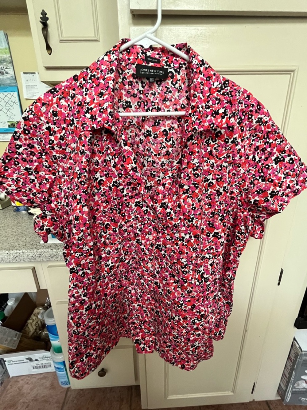 Jones New York Women’s Pink Floral Short-Sleeve Shirt